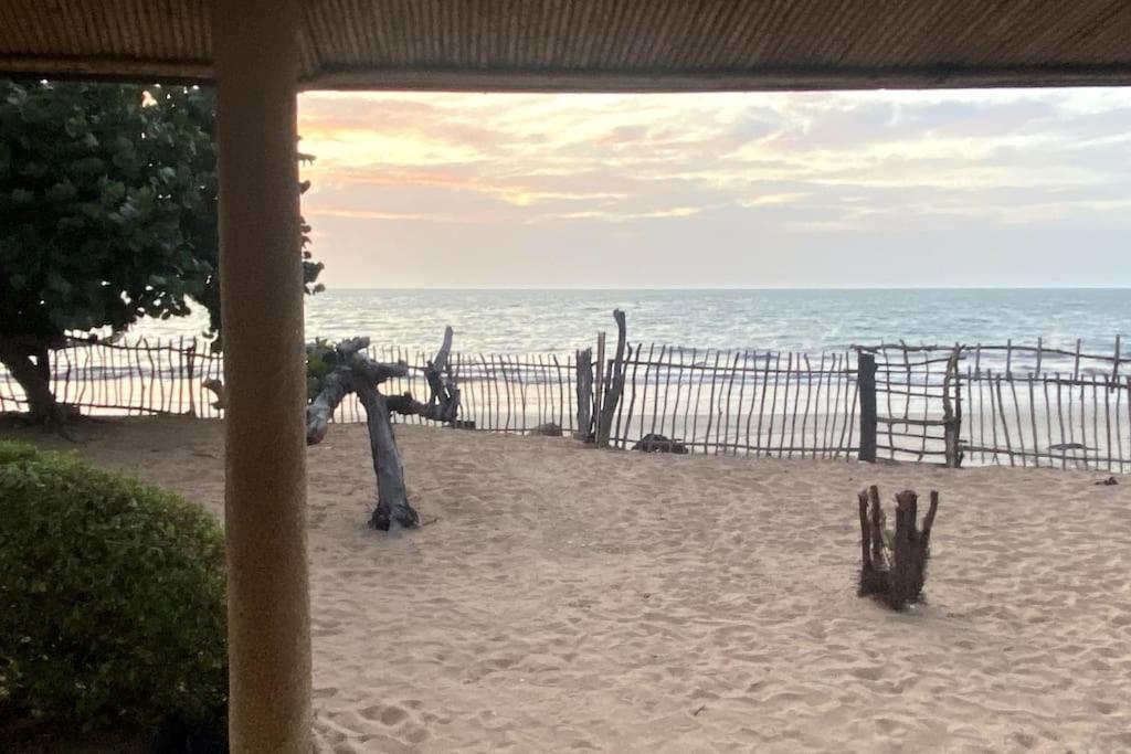 Case Beach Ngalou Sessene Exterior photo