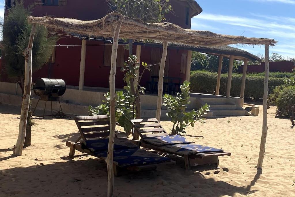Case Beach Ngalou Sessene Exterior photo